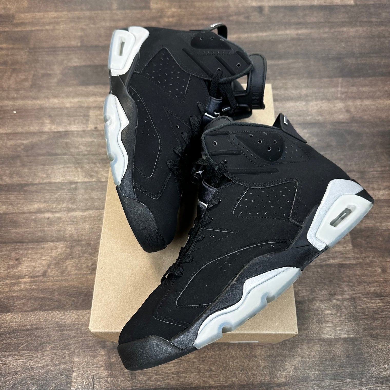 Chrome Jordan 6 (USED,No Box)