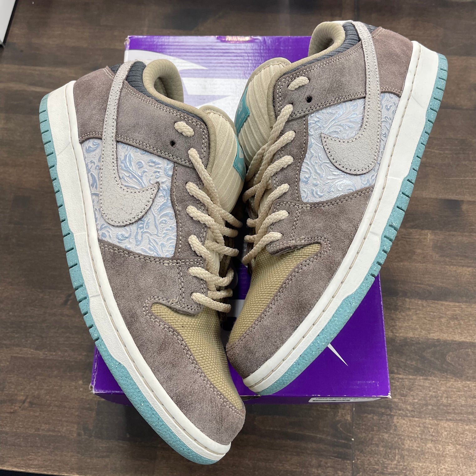 Big Money Saving SB Dunk Low (USED)