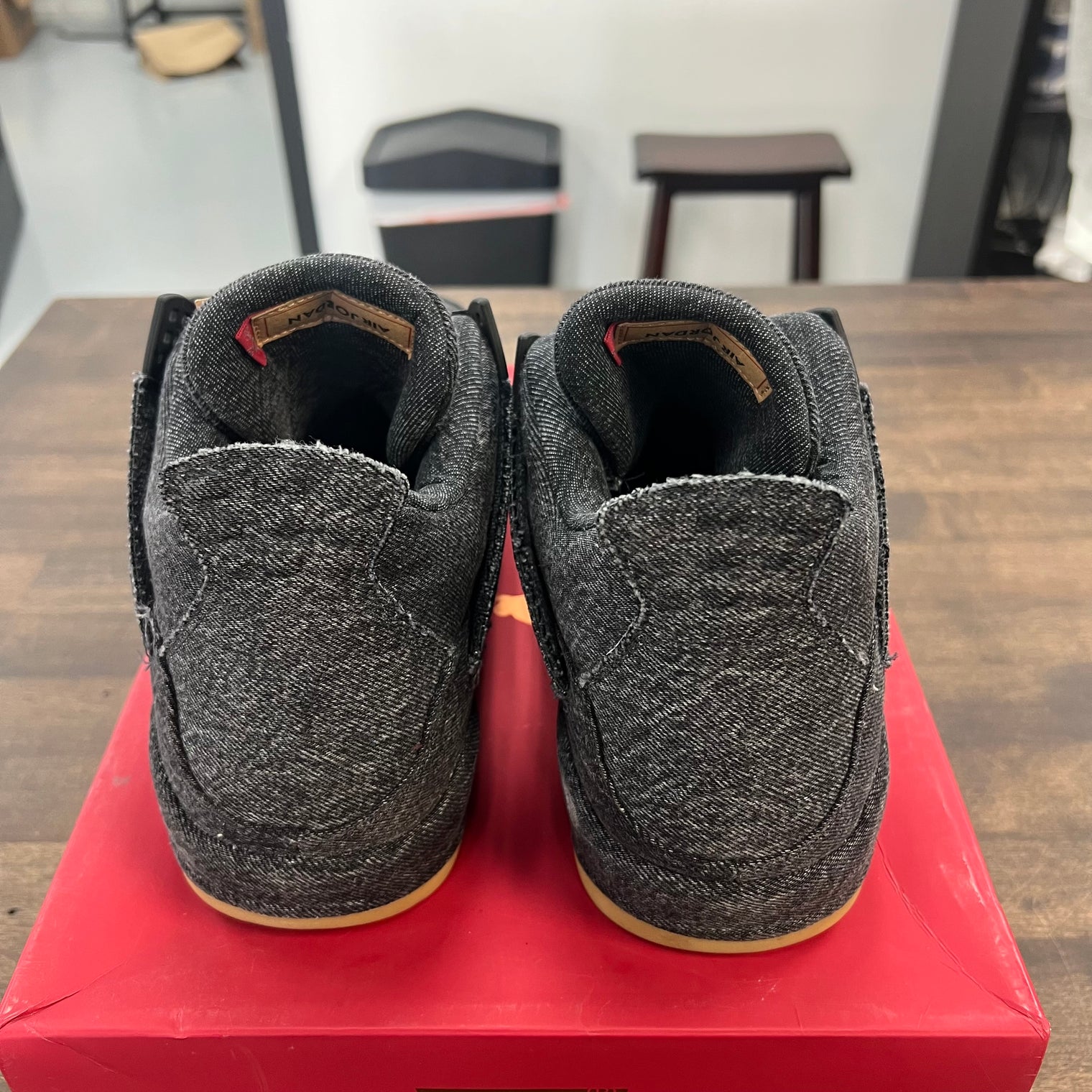 Black Levi Tag Jordan 4 (USED)