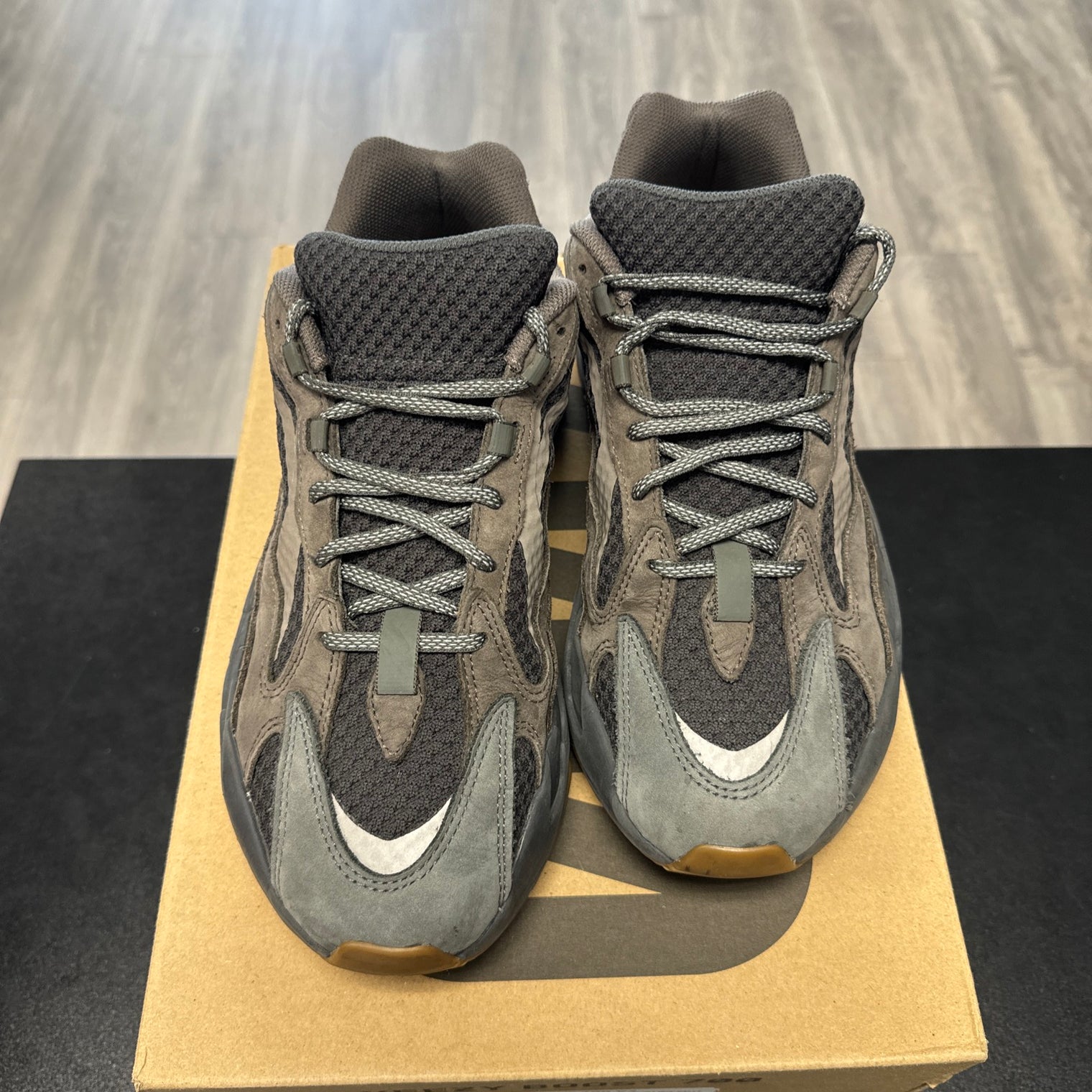 Yeezy 700 Boost Geode(USED)