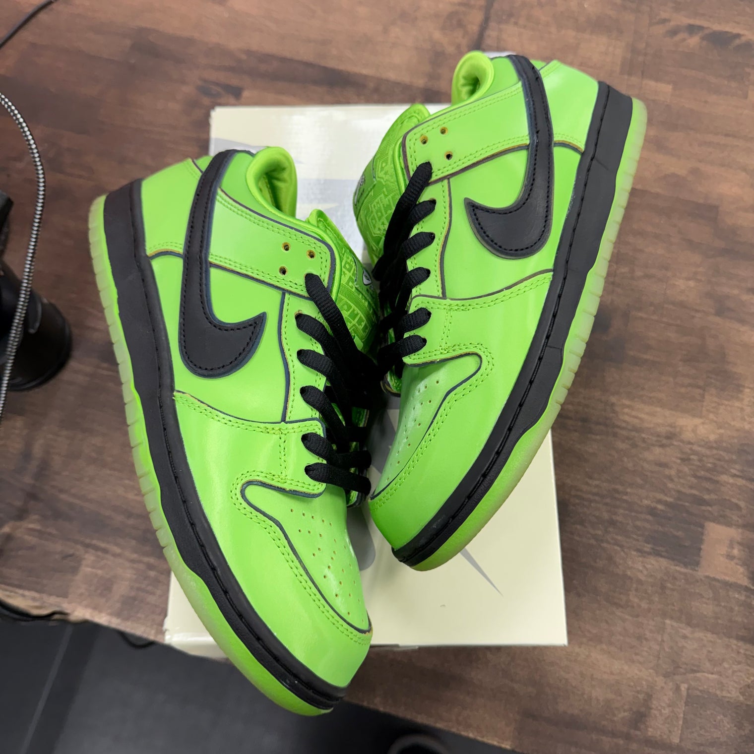 The Powerpuff Girls Buttercup Nike SB Dunk Low (USED)