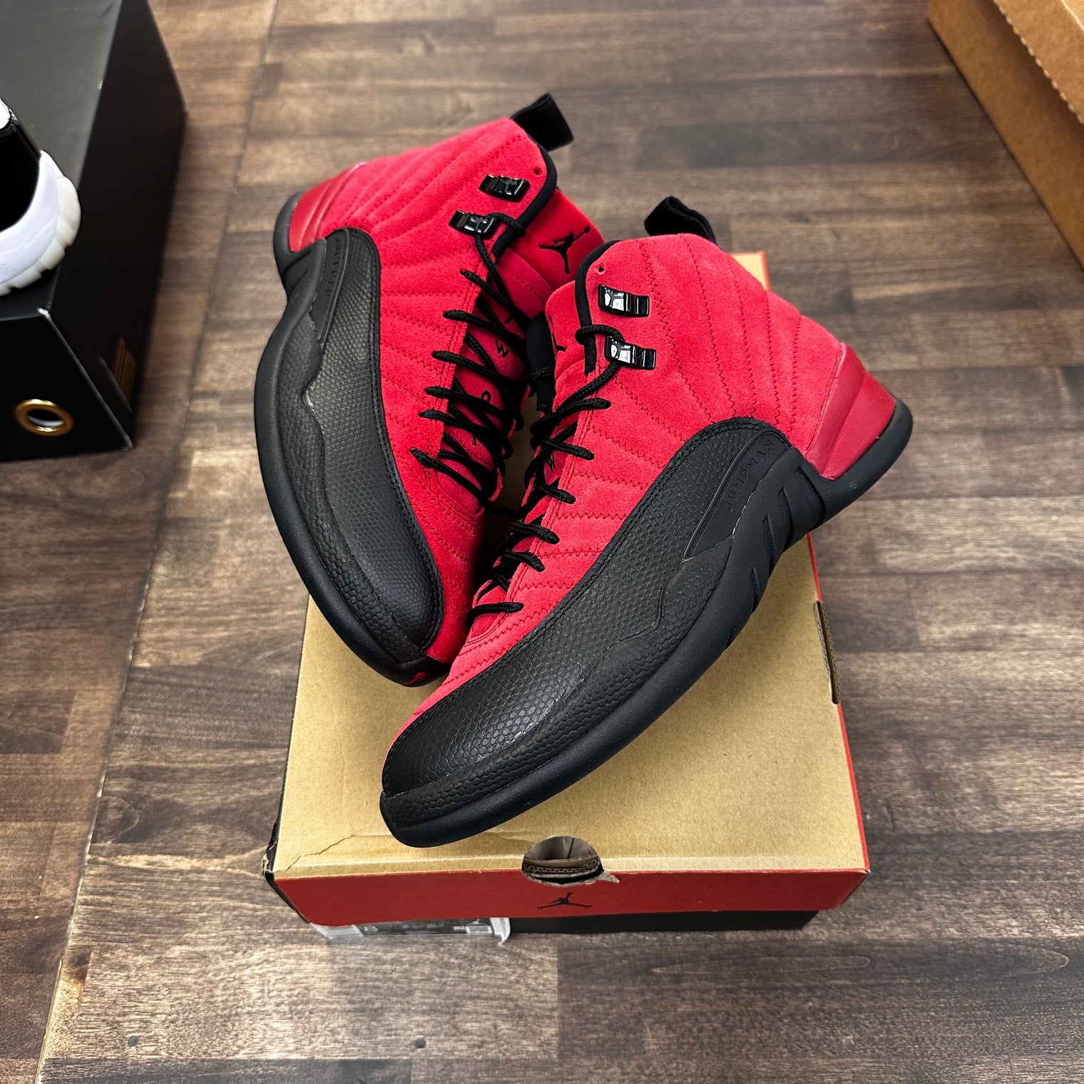 Reverse Flu Game Jordan 12 (USED)