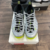 Silver Volt Camo Foamposite One (Used)