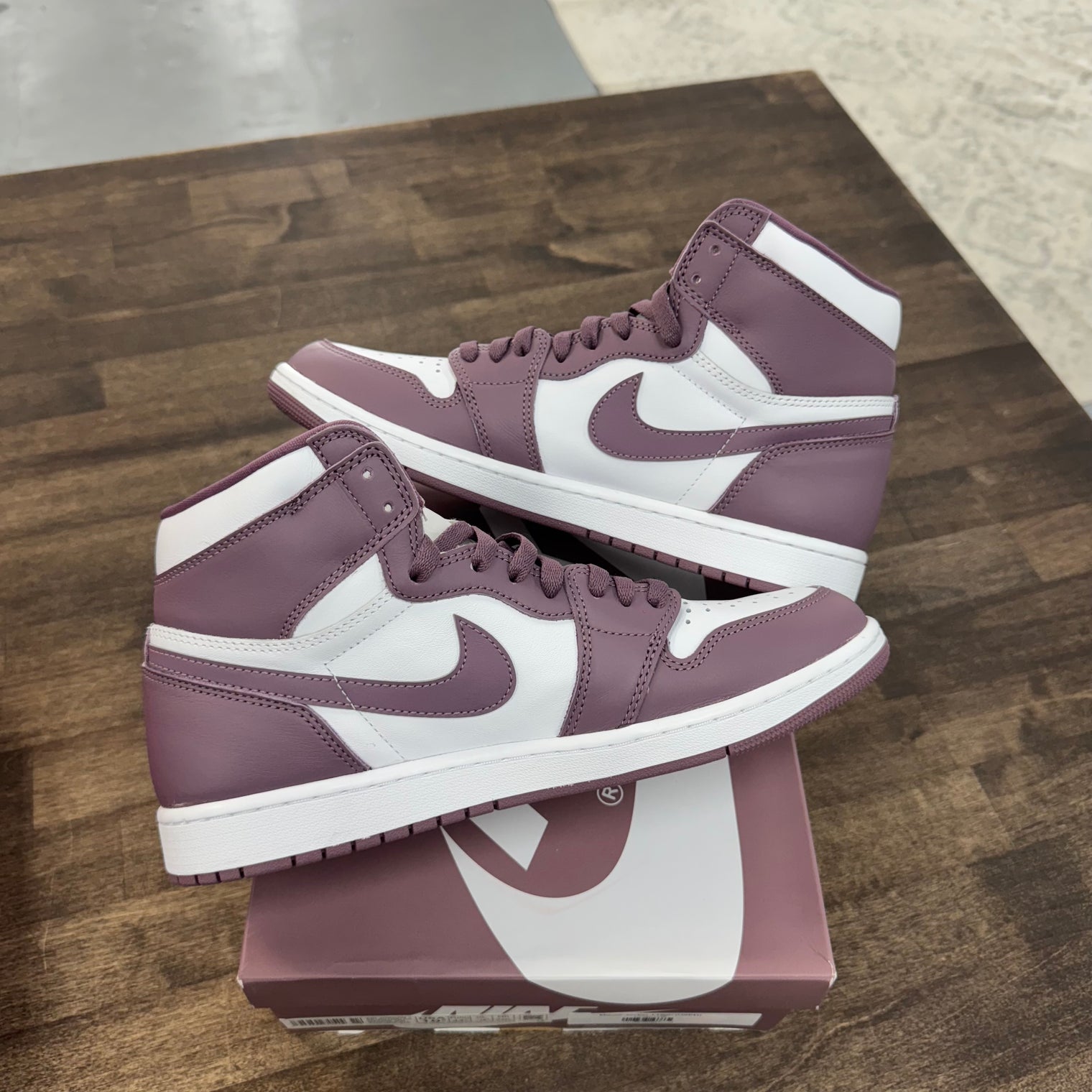 Mauve Jordan 1 High (USED)