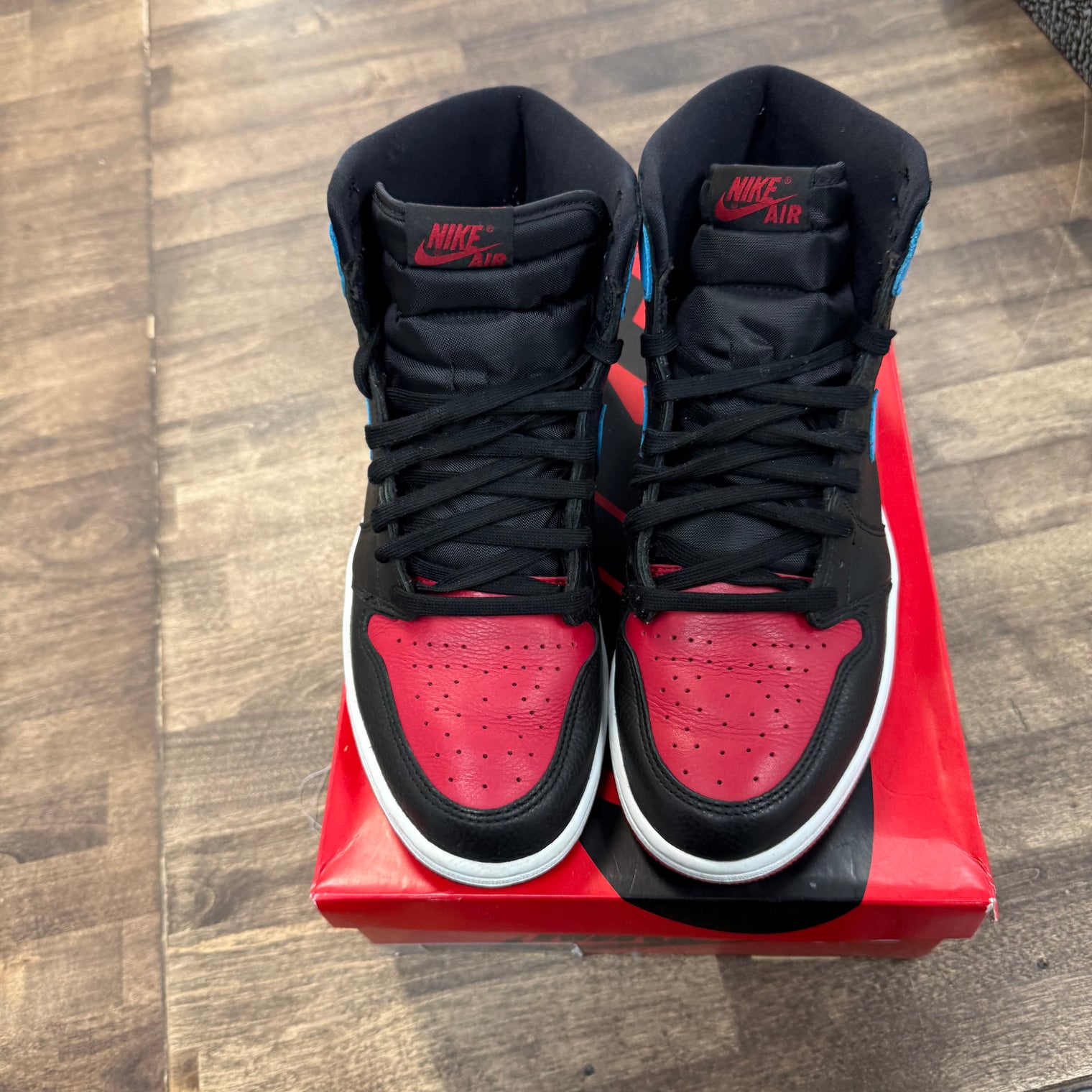 NC to Chi Jordan 1 Retro High (Women's) (USED)