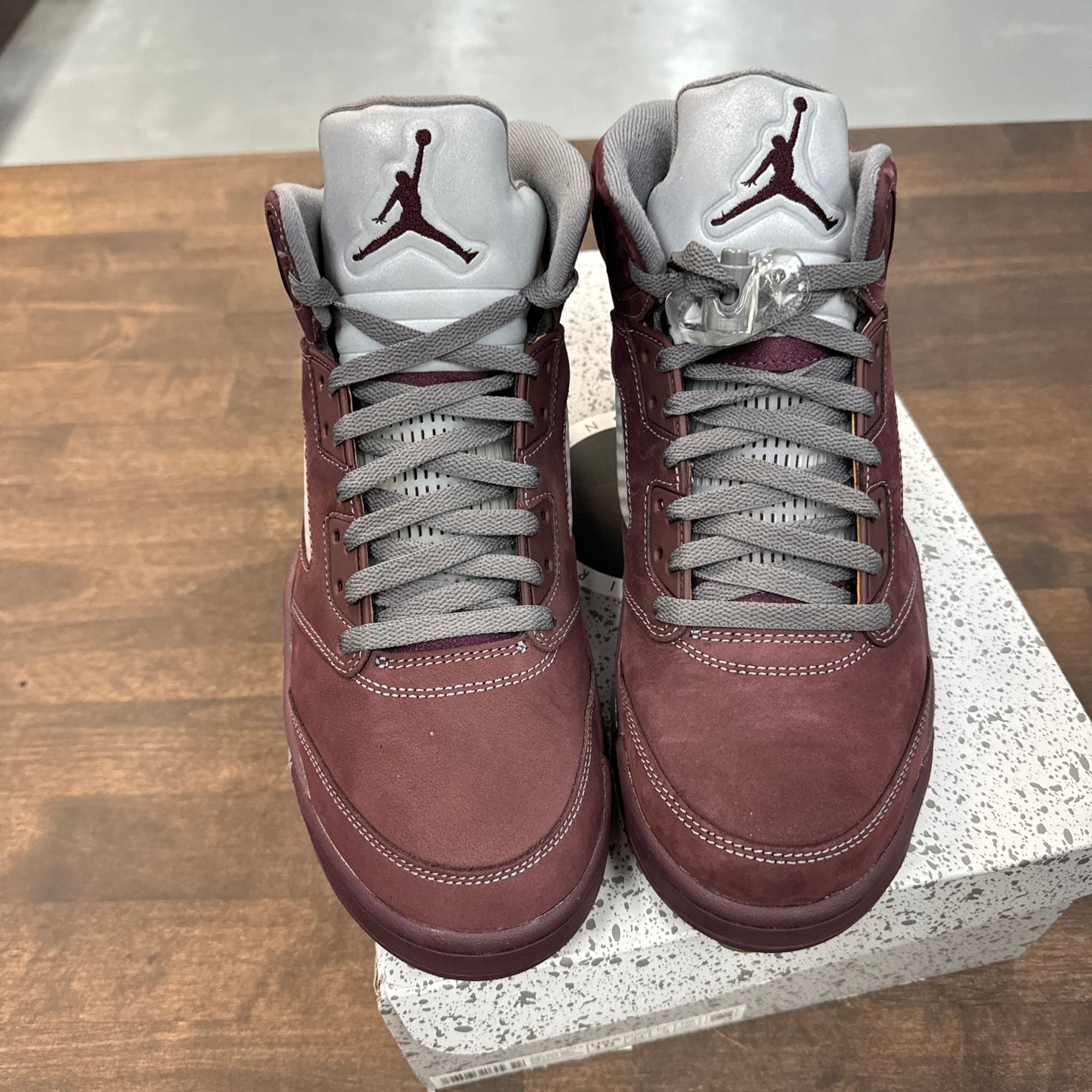 Jordan 5 Burgundy (USED)