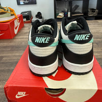 Nike Dunk Low Light Bone Tropical Twist (US 6Y) (USED, Strong Smoke Smell)