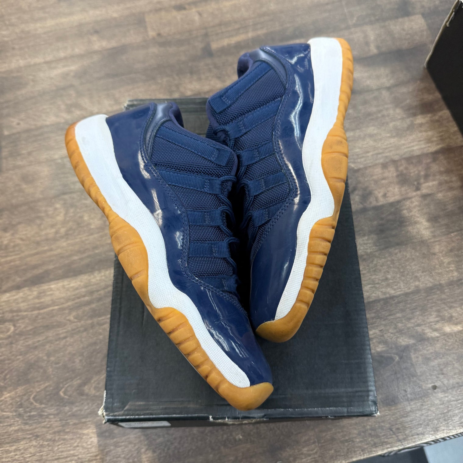 Navy Gum Jordan 11 Low (GS) (USED, Replacement Box)