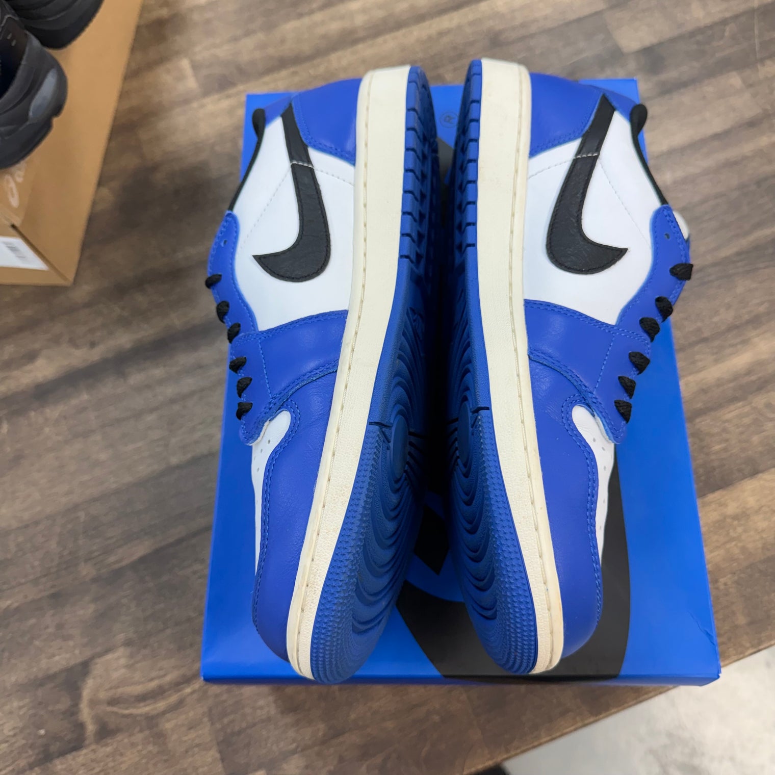 Game Royal Jordan 1 Low OG (USED)