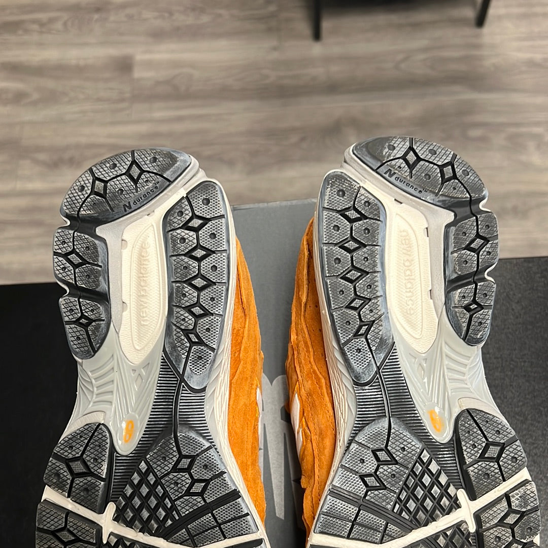 Protection Pack 2002R Vintage Orange (Worn once) (GN STEALS)