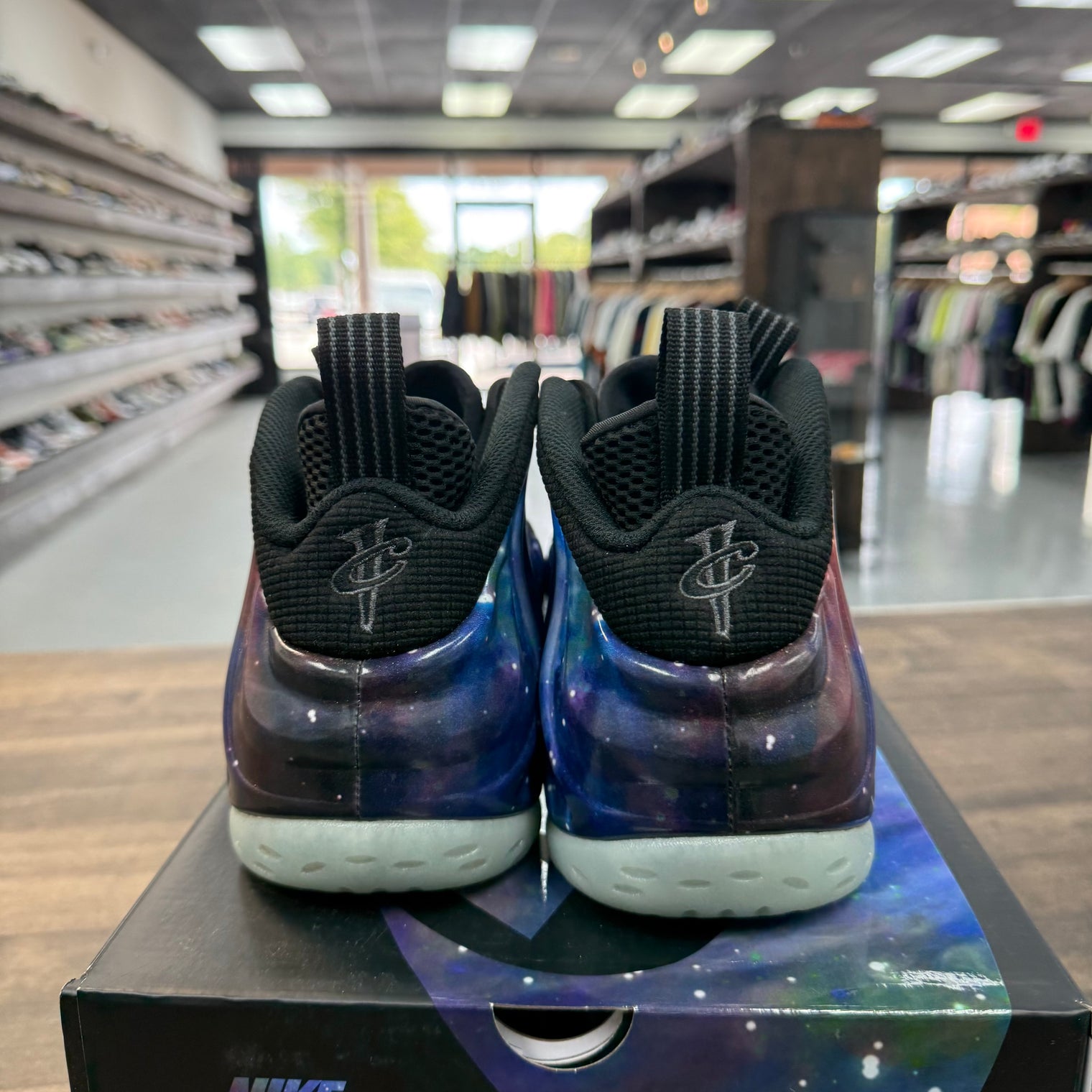Galaxy Foamposite One (USED)