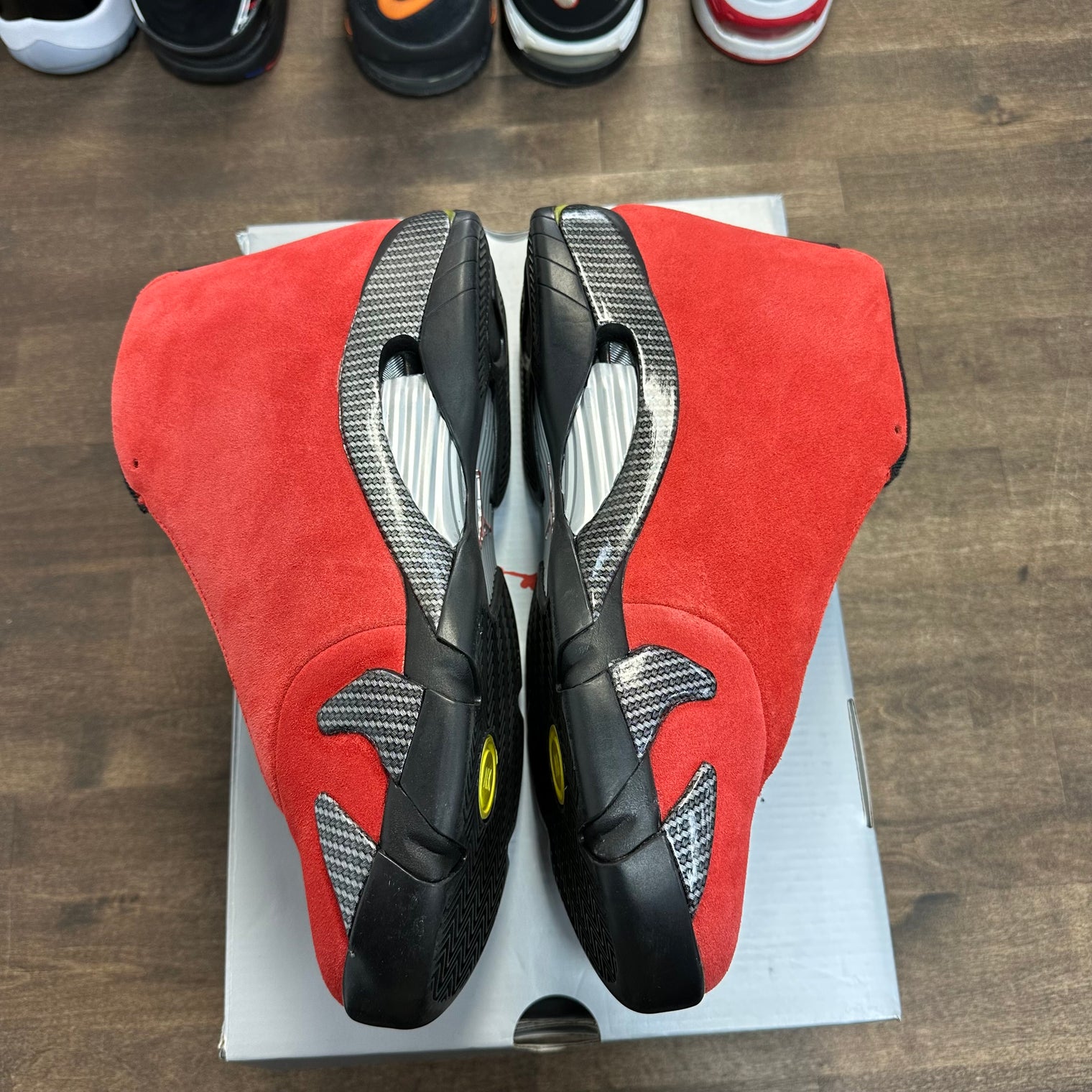 Ferrari Jordan 14 Retro (USED)