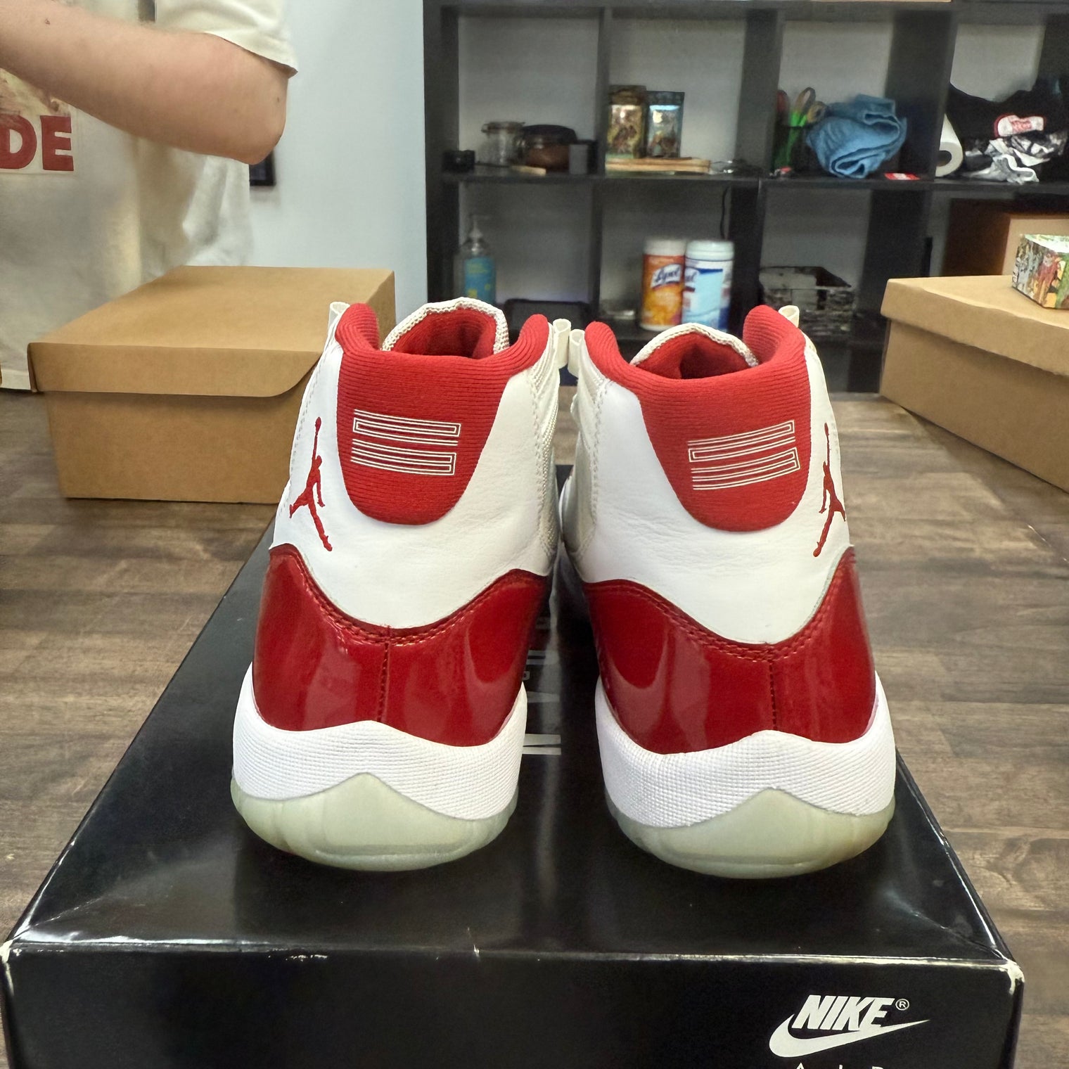Cherry Jordan 11 Retro (USED)