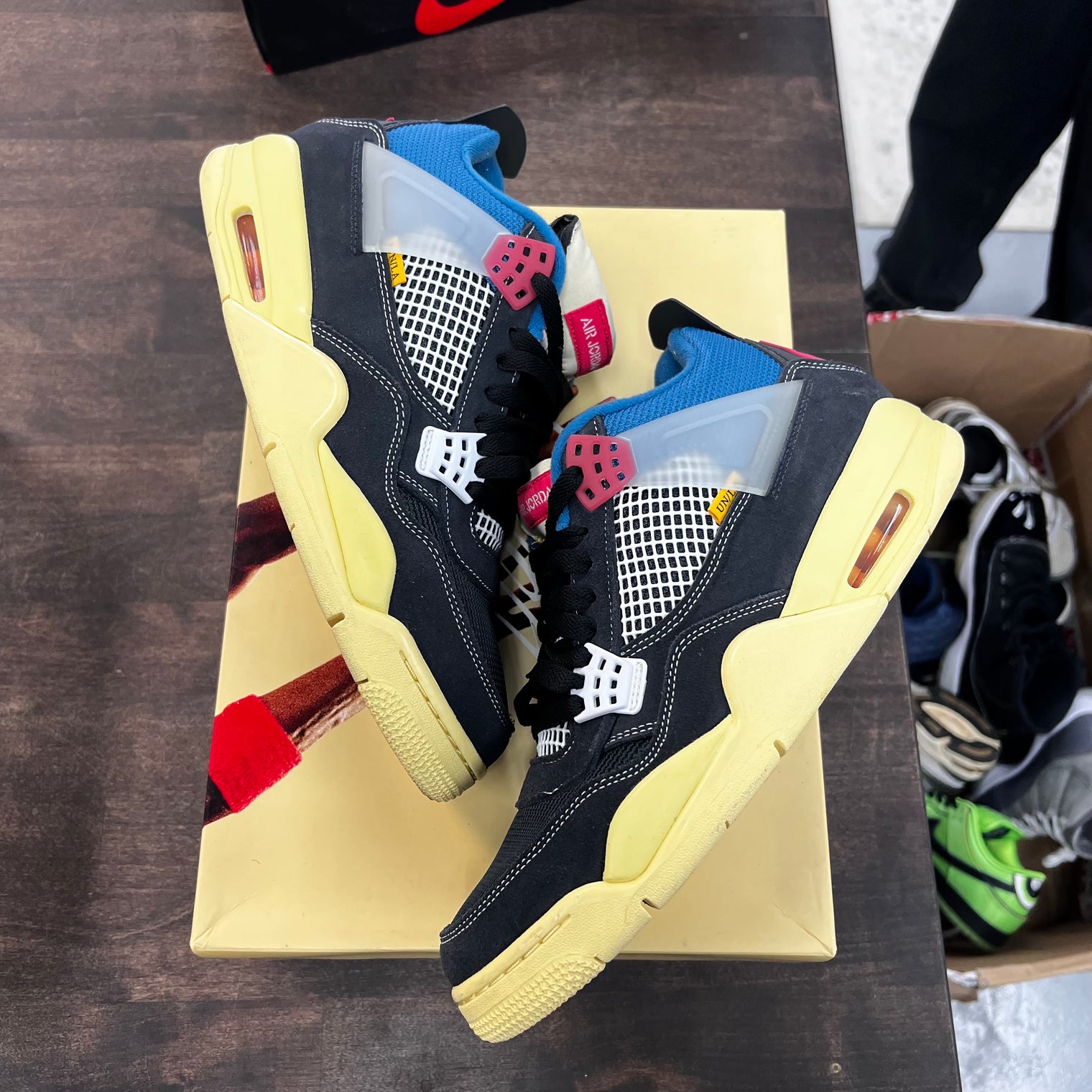 Off Noir Union LA Jordan 4 (USED)