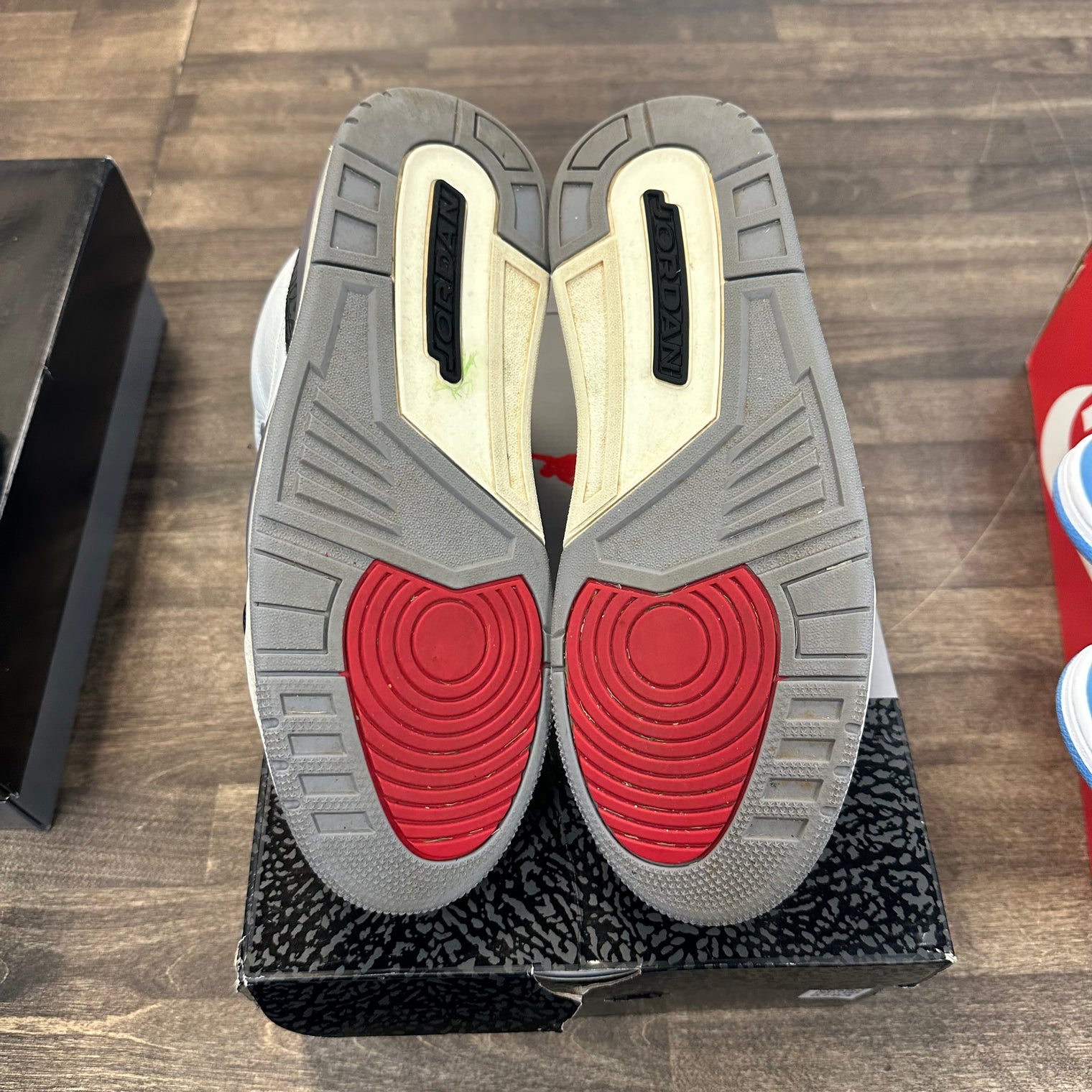 Cement Grey Jordan 3 Retro (USED)