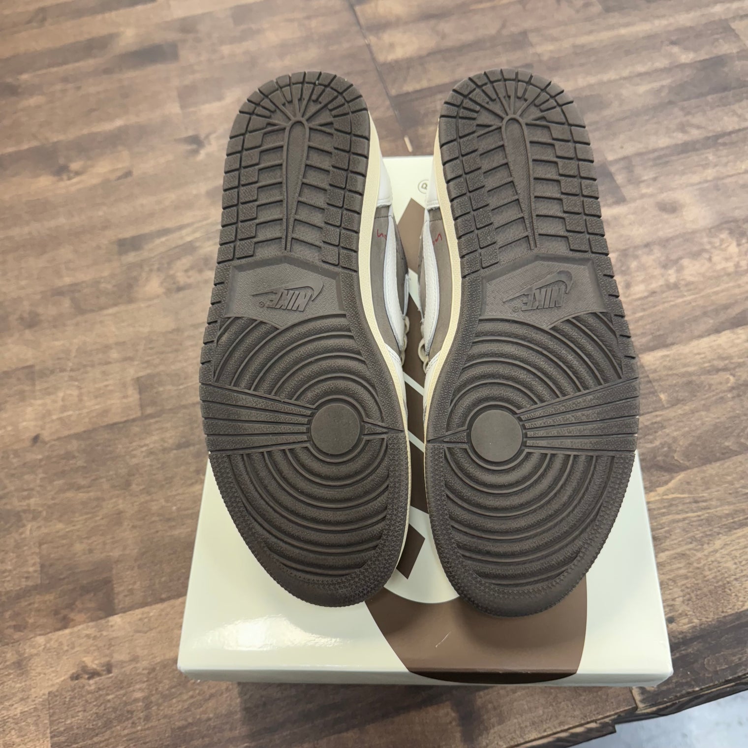 Reverse Mocha Travis Scott Jordan 1 Low OG SP (USED)