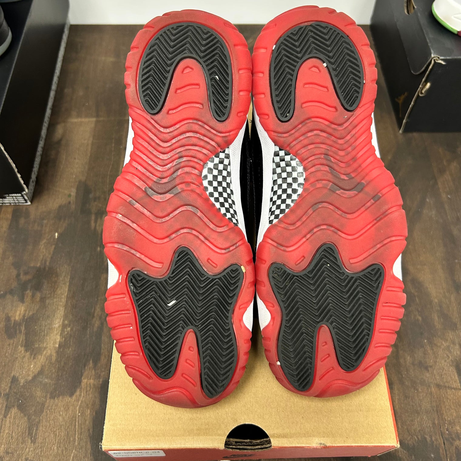 Bred Jordan 11 (2019) (USED)