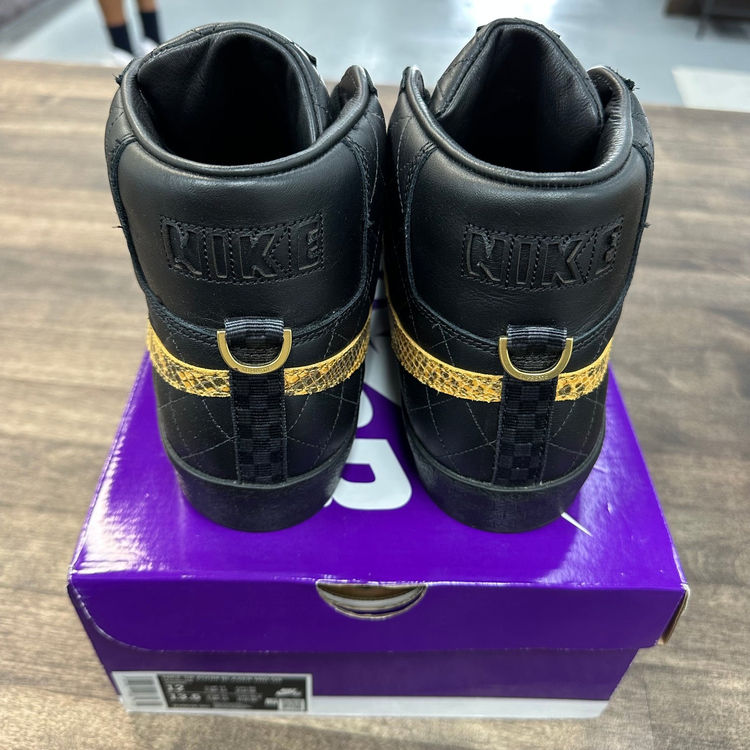 Supreme Blazer Black Mid QS (USED)