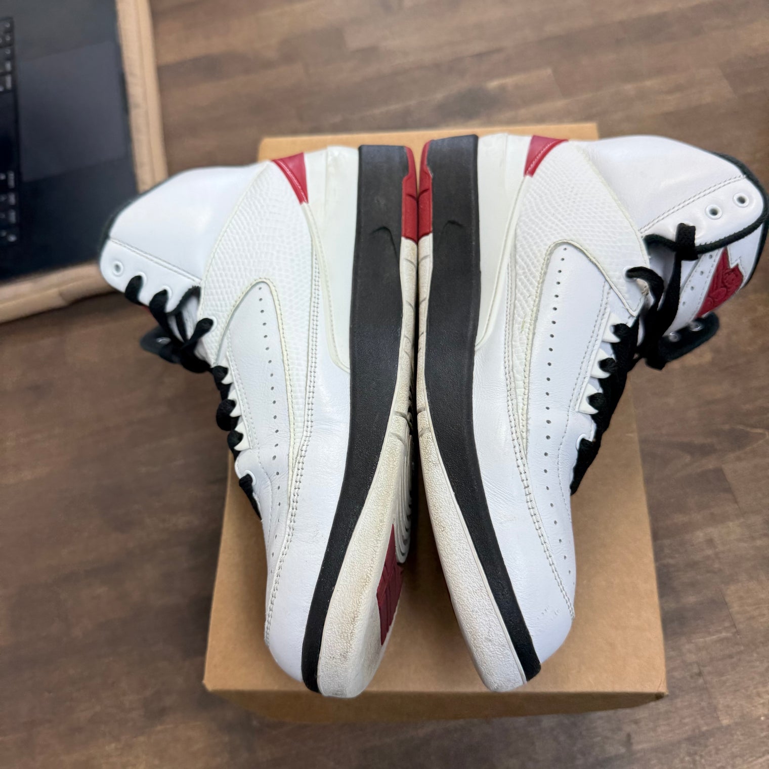 Chicago Jordan 2 Retro (USED, No Insoles, No Box)