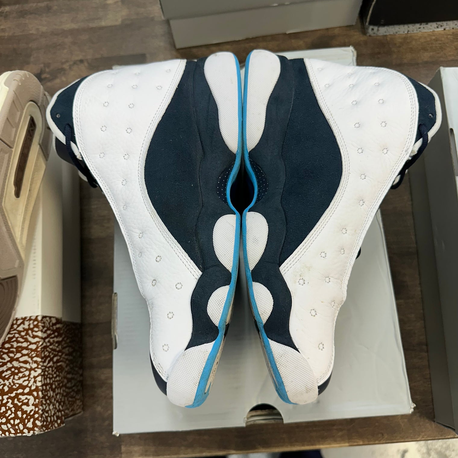 Obsidian Powder Blue White Jordan 13 Retro (USED)