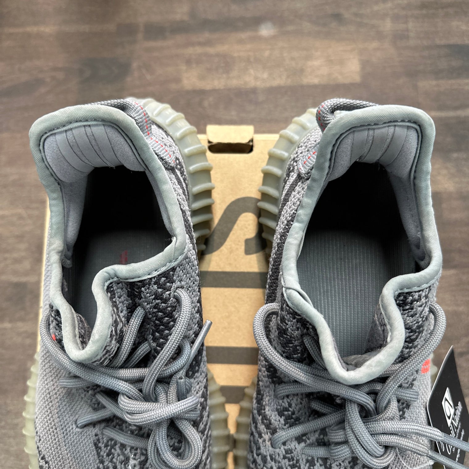 Beluga Yeezy 350 (USED, Replacement Box)