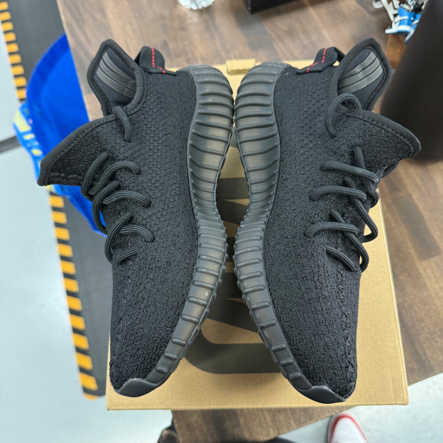 Bred Yeezy 350 (USED,Replacement Box)