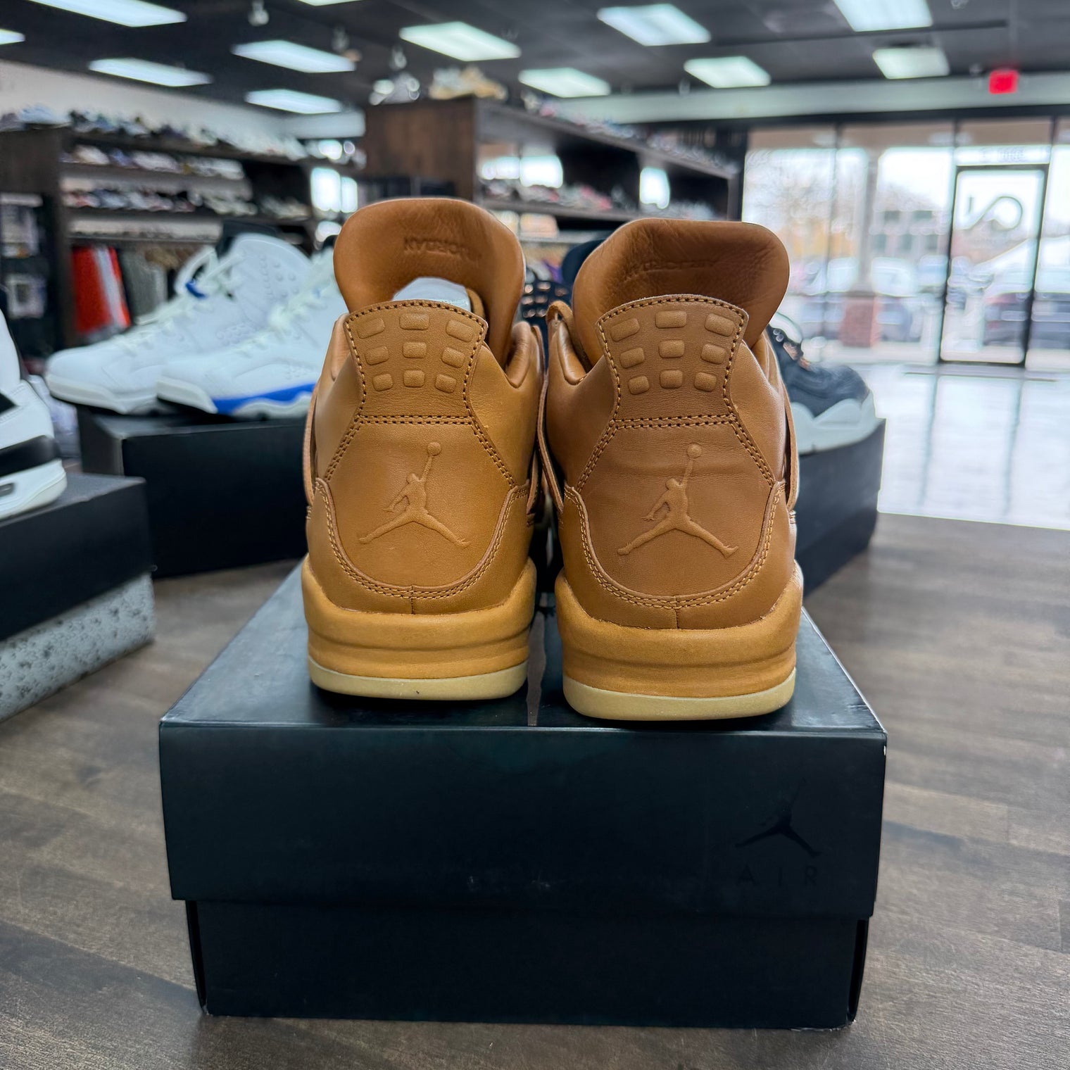 Ginger Wheat Jordan 4 Retro (Lightly Worn)