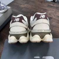 Grey Matter Timberwolf New Balance 9060 (USED)