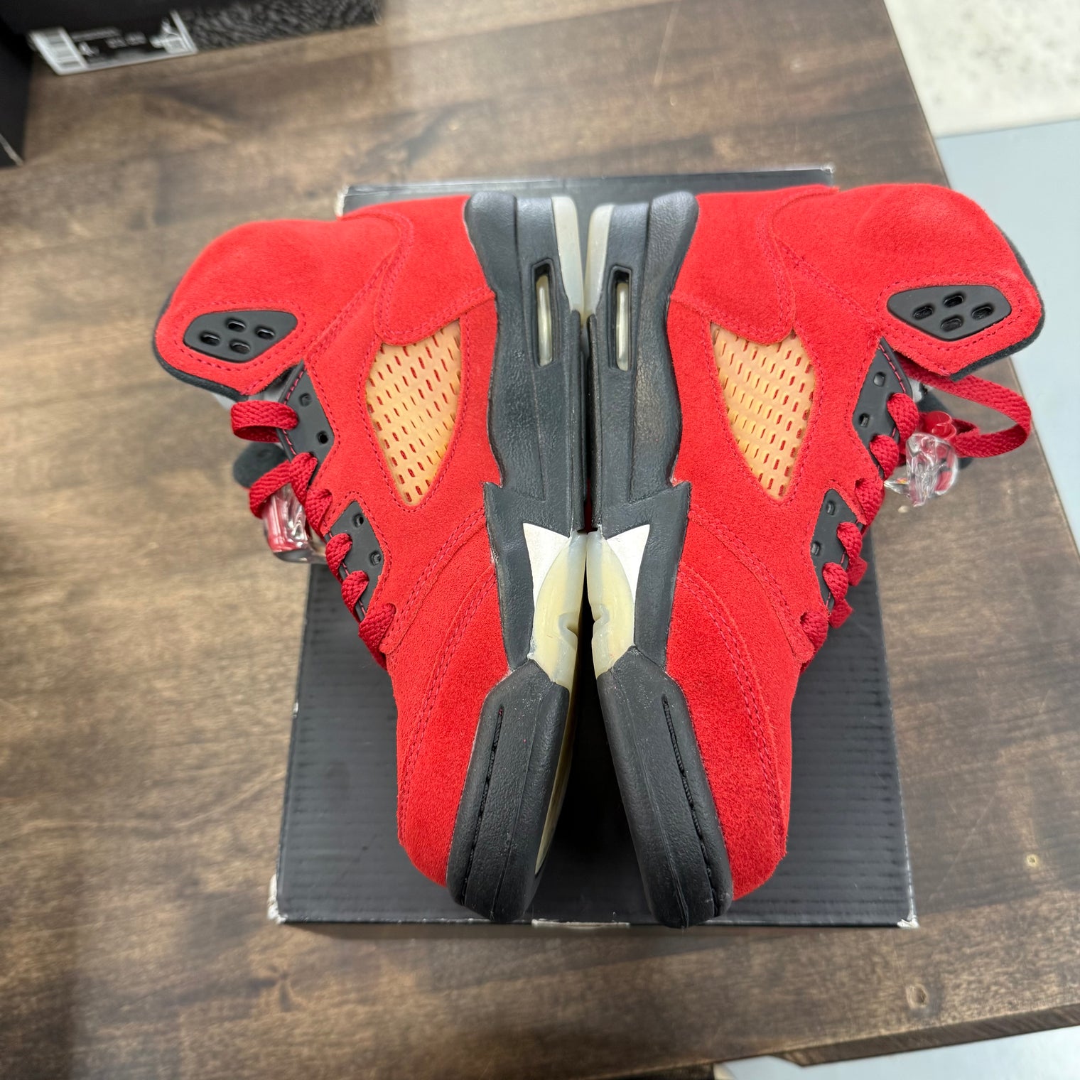 (GS) Raging Bull Jordan 5 (USED)
