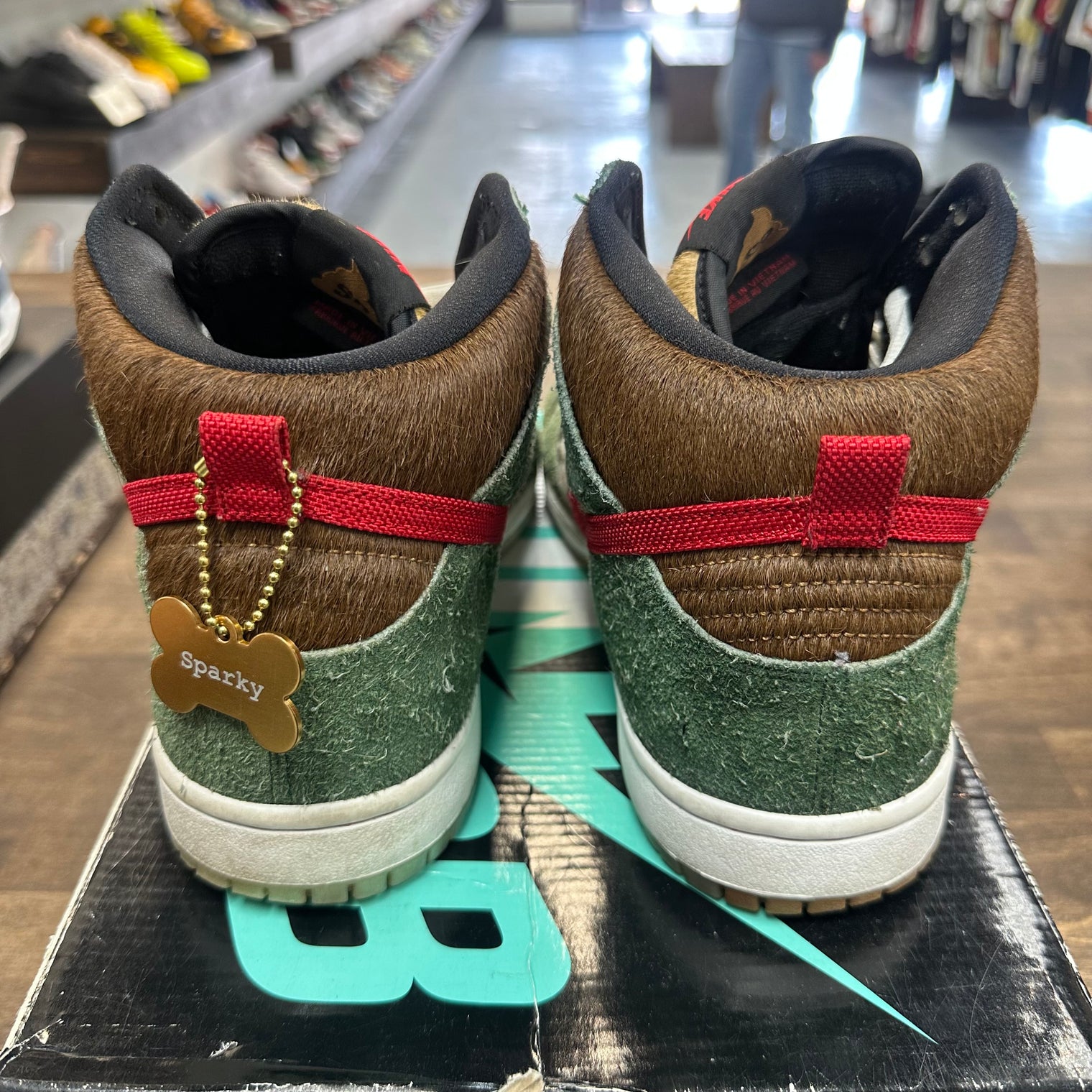 Dog Walker SB Dunk High (USED)