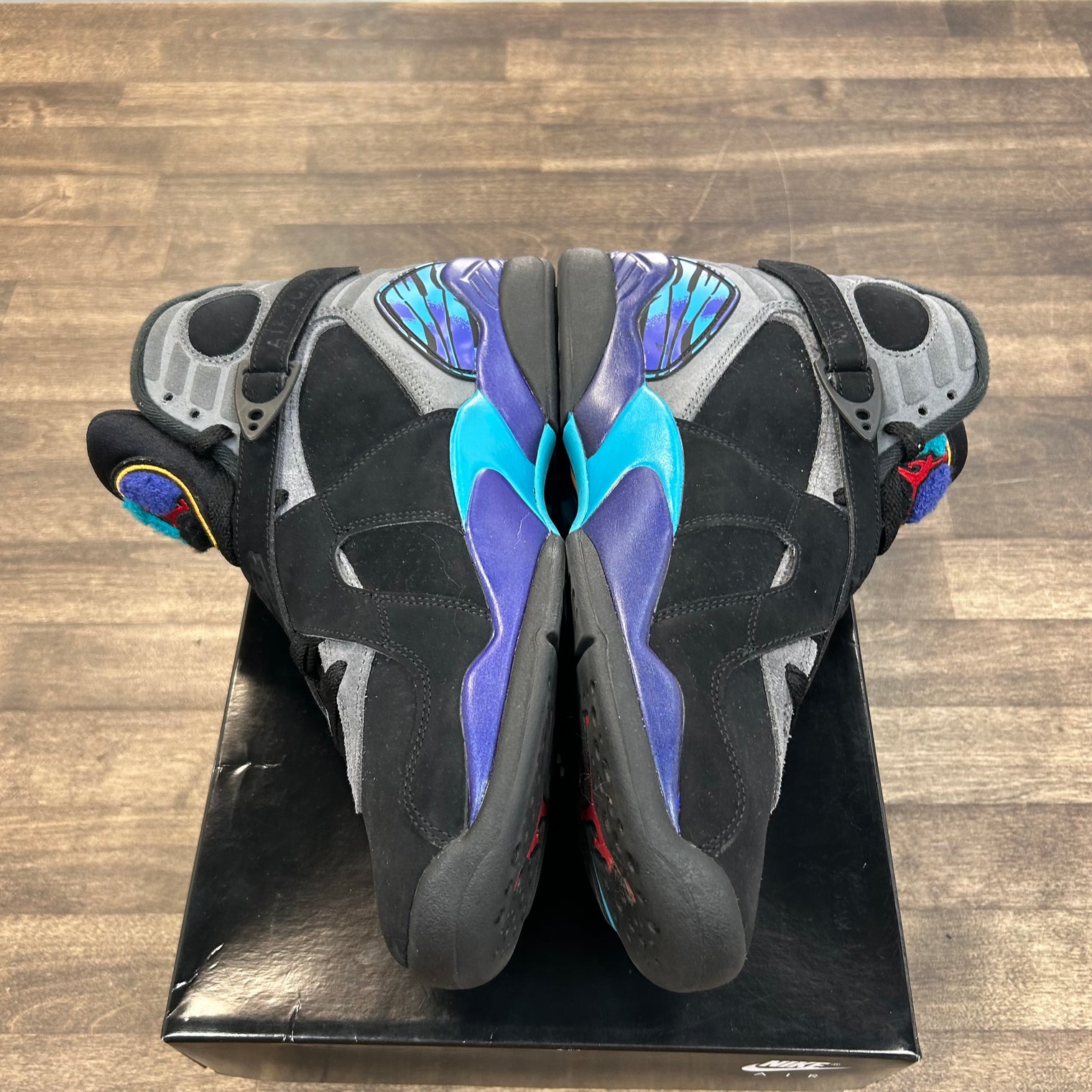 Aqua Jordan 8 Retro (USED)