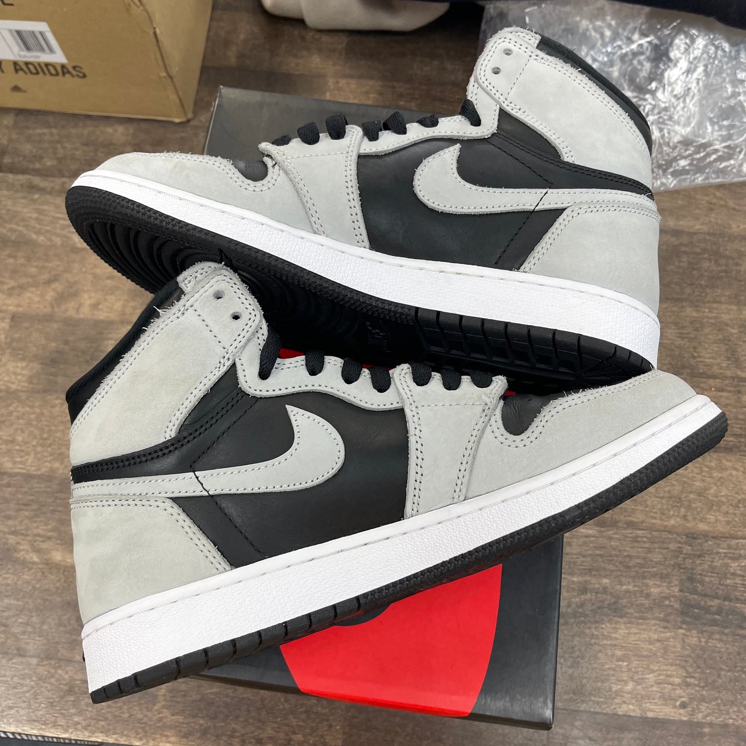 (GS) Shadow Jordan 1 High (USED)