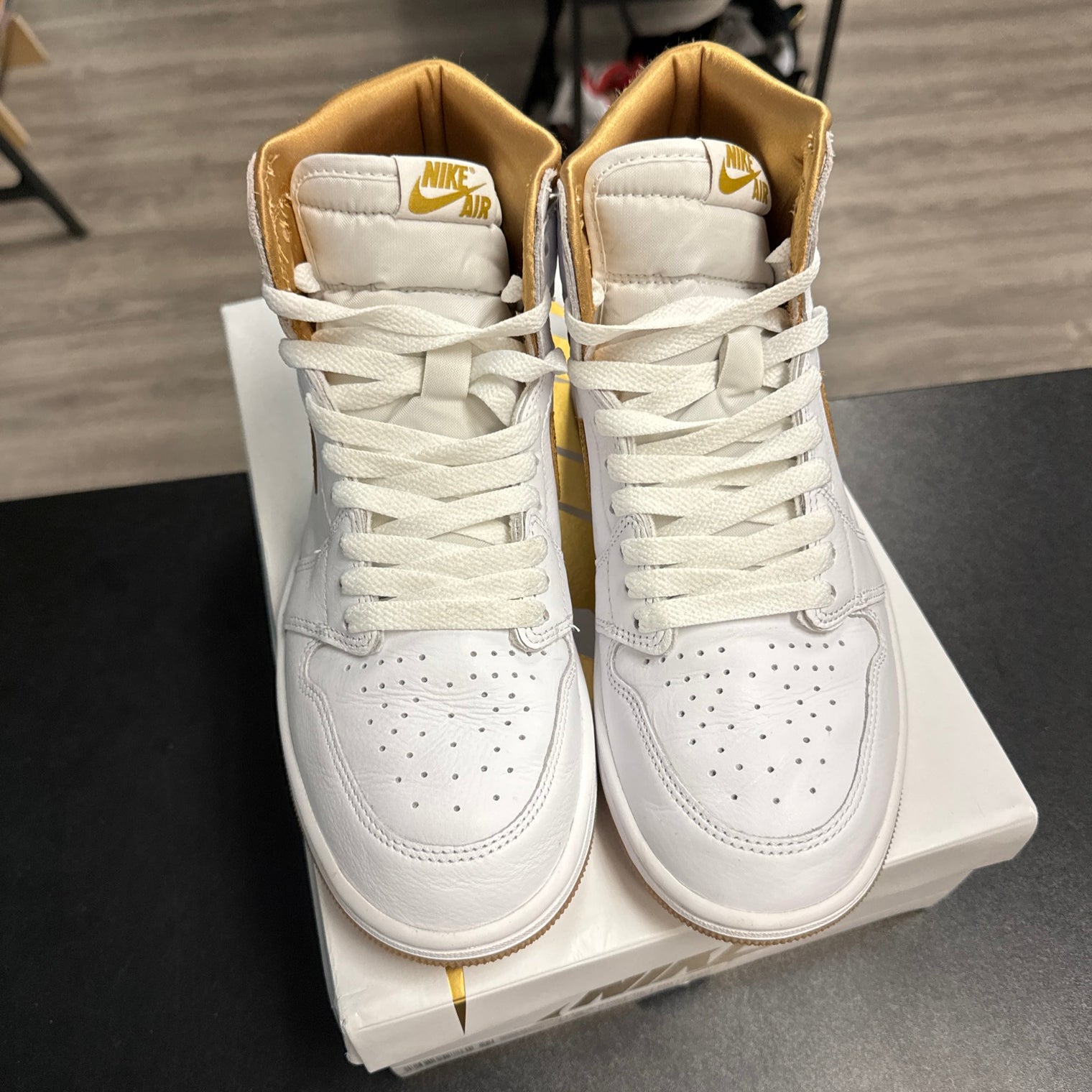 Metallic Gold Jordan 1 High (W) (USED)