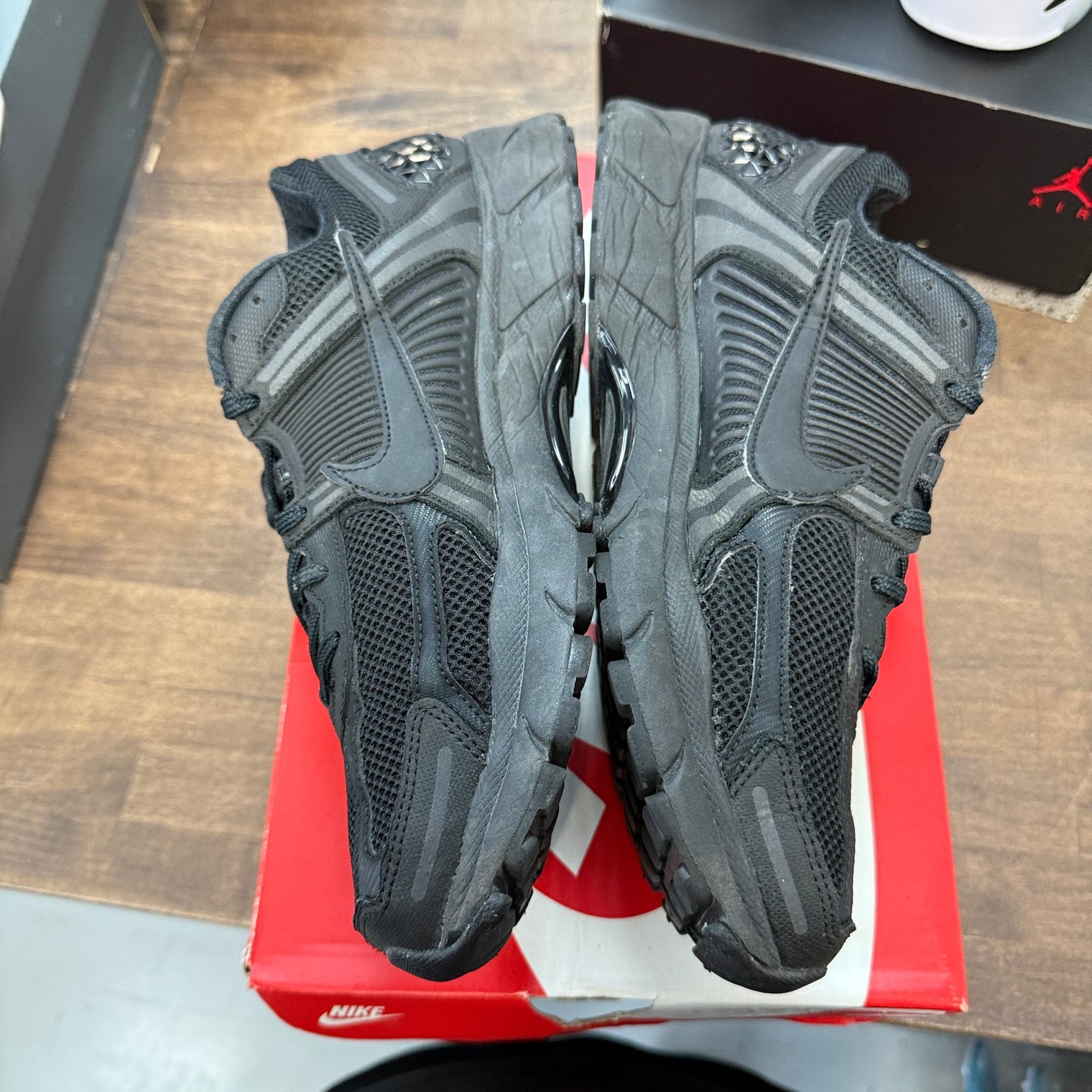 Triple Black Nike Zoom Vomero 5 (USED)