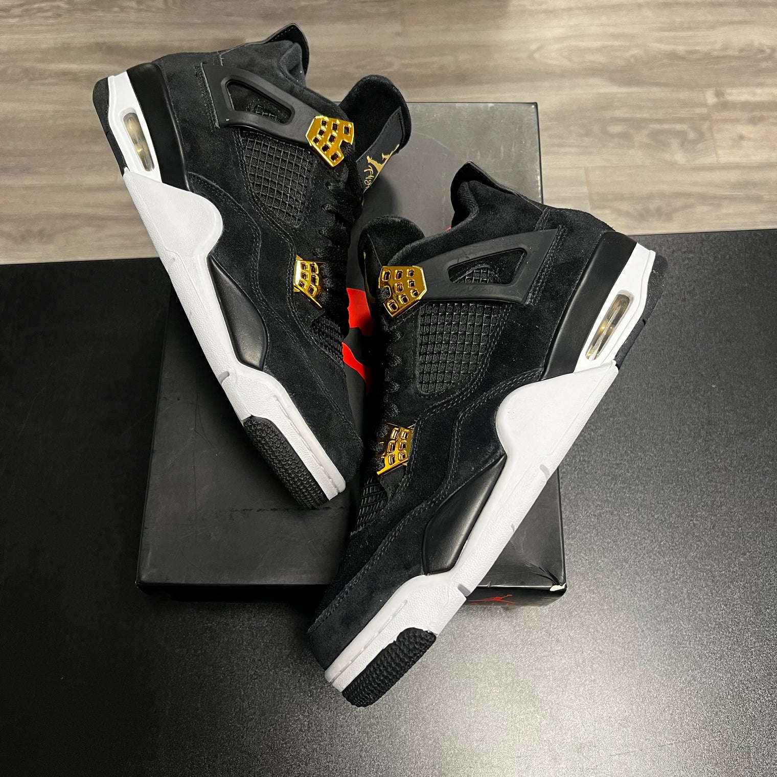 Royalty Jordan 4 Retro (USED)