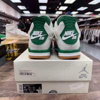 Jordan 4 Retro SB Pine Green (USED)