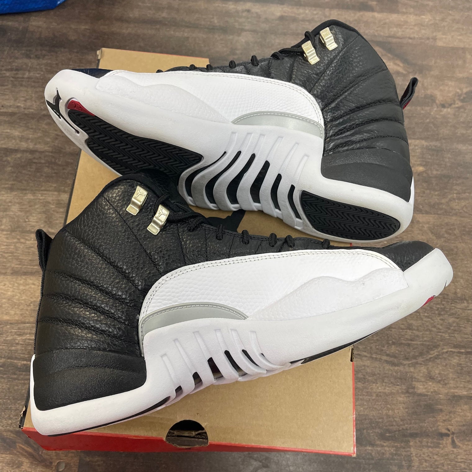 Playoff Jordan 12 Retro (USED)
