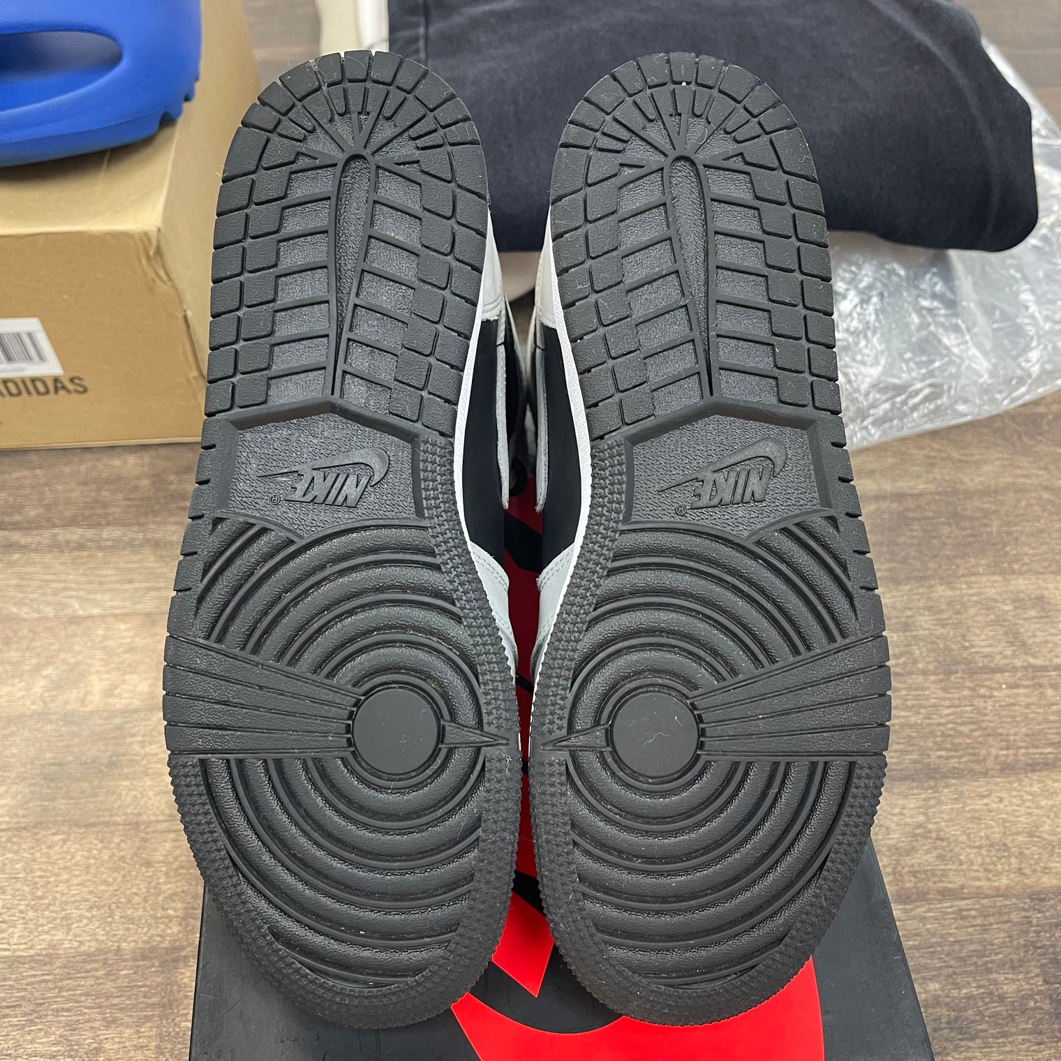 (GS) Shadow Jordan 1 High (USED)