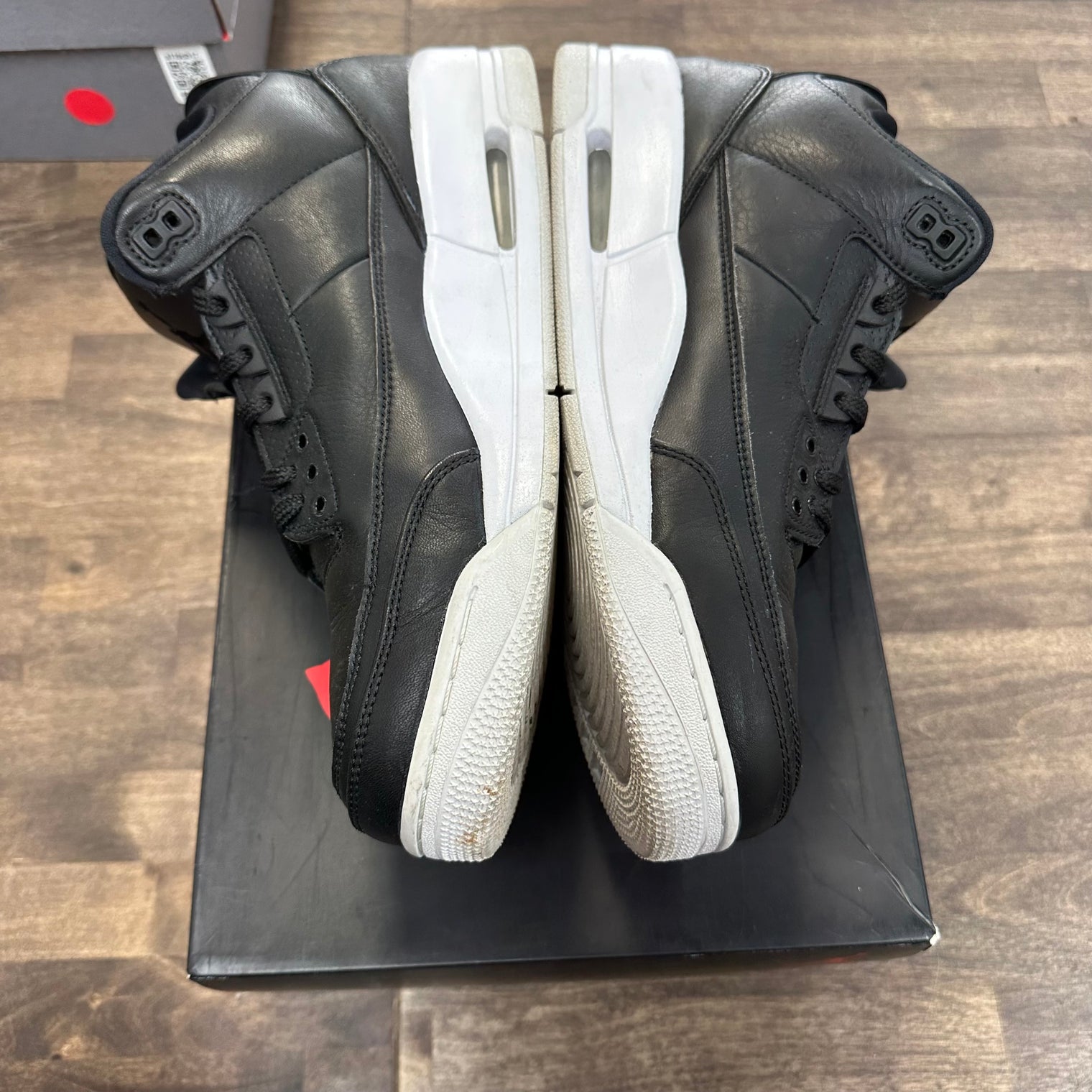 Cyber Monday Jordan 3 (USED)