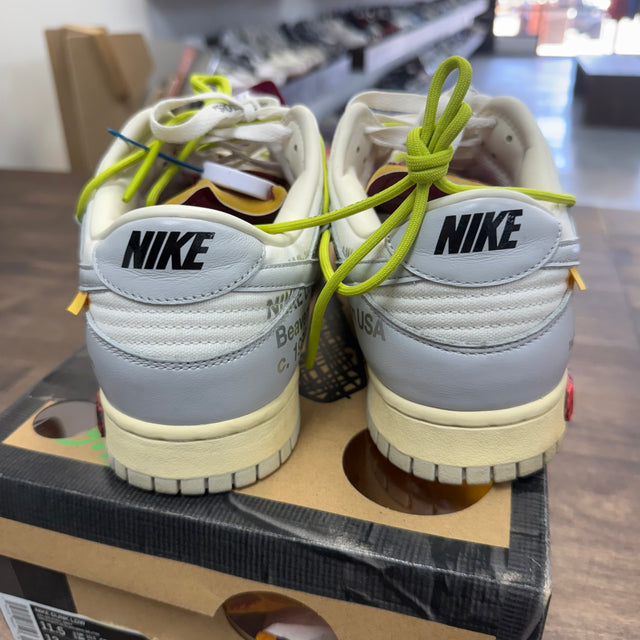 Lot 08 of 50 Off-White Nike Dunk Low (USED)