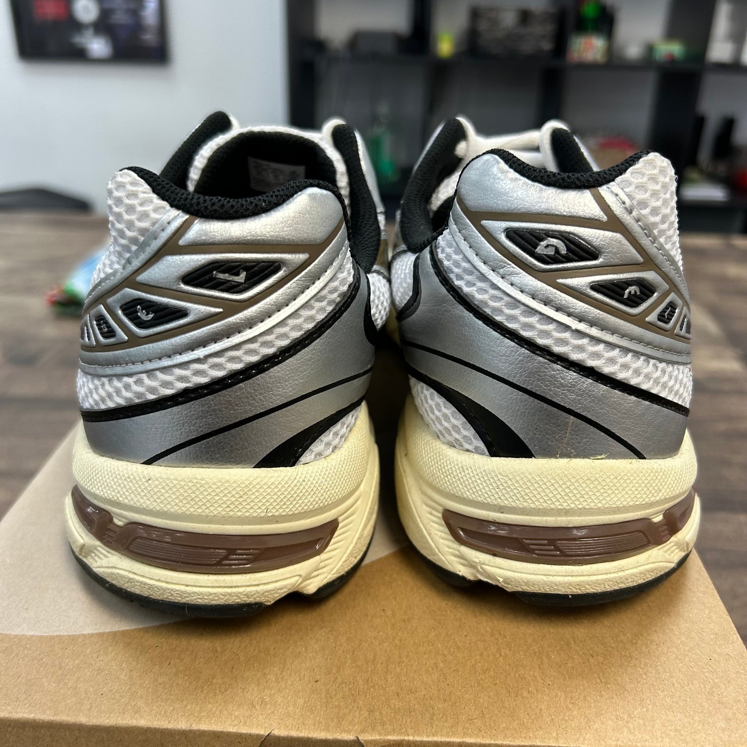 White Clay Canyon Asics Gel-1130 (USED)