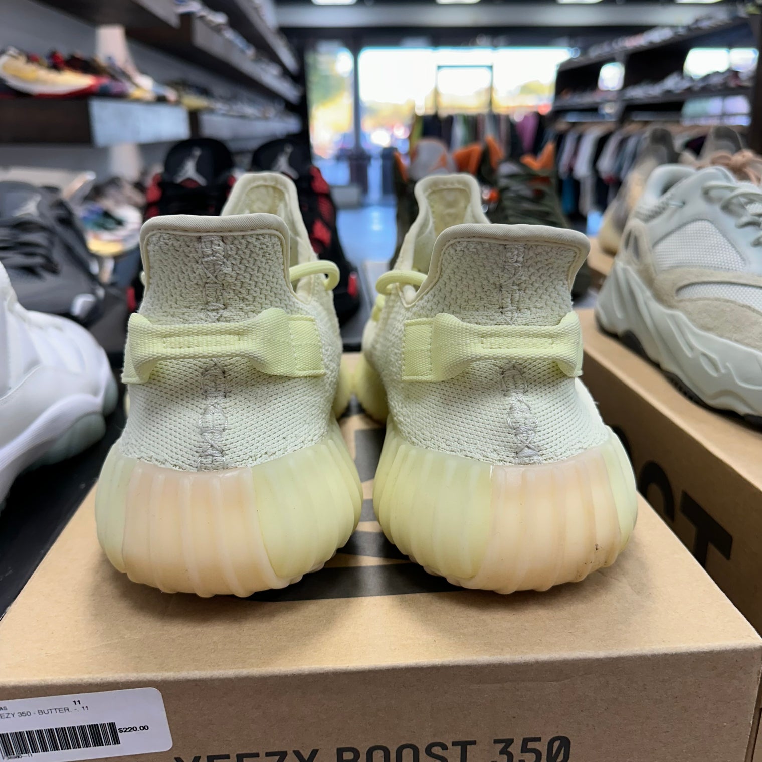 Butter adidas Yeezy Boost 350 V2 (USED, no insoles)