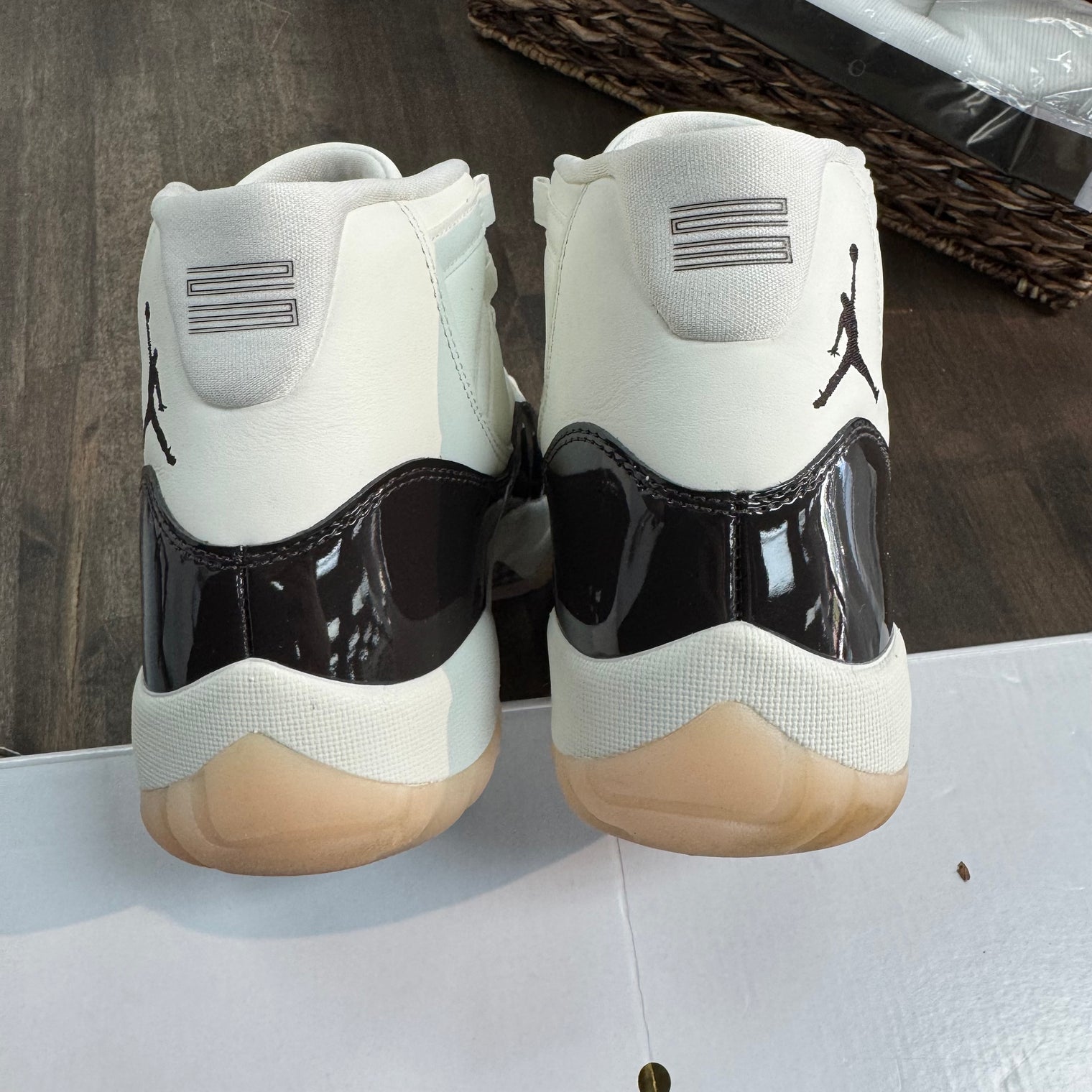 Neapolitan Jordan 11 (W) (USED)