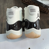 Neapolitan Jordan 11 (W) (USED)