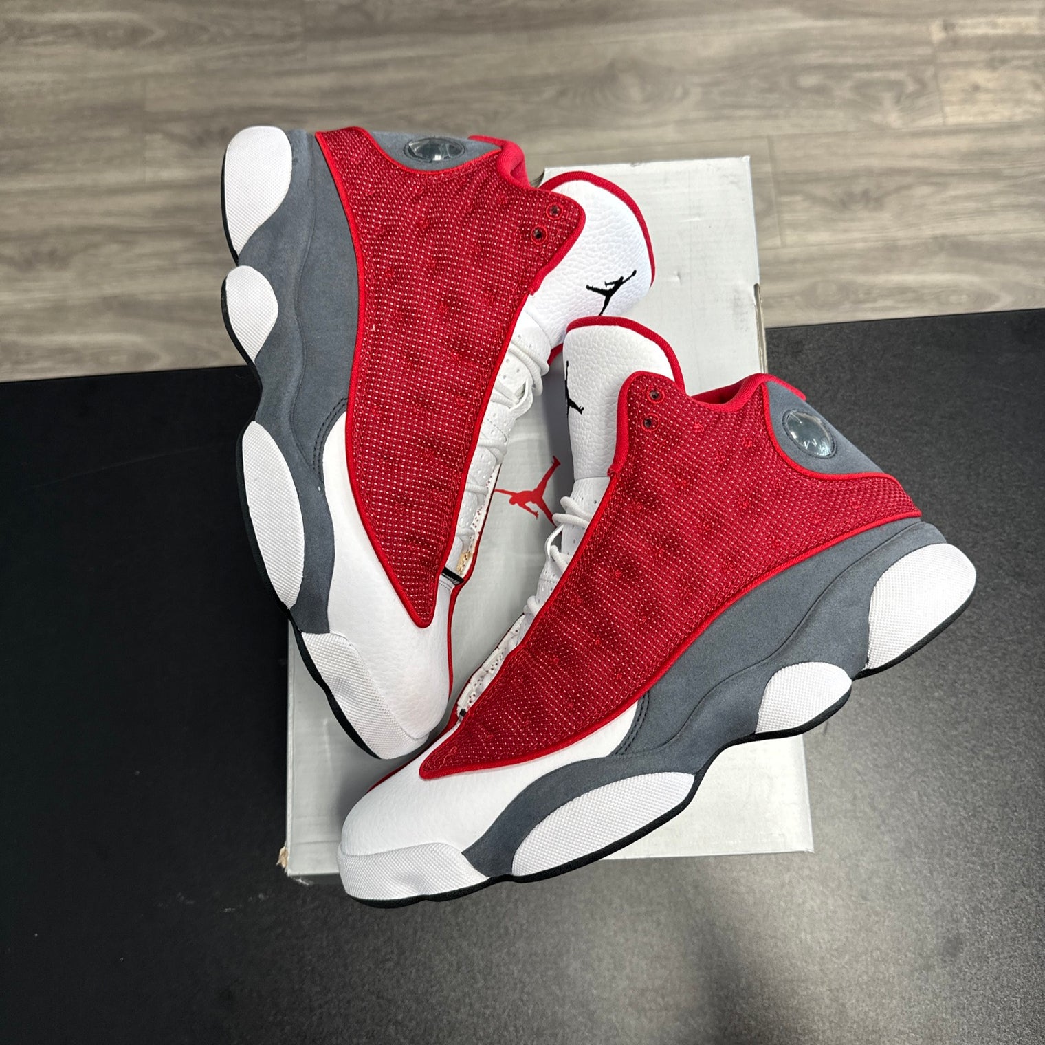 Red Flint Jordan 13 (USED)
