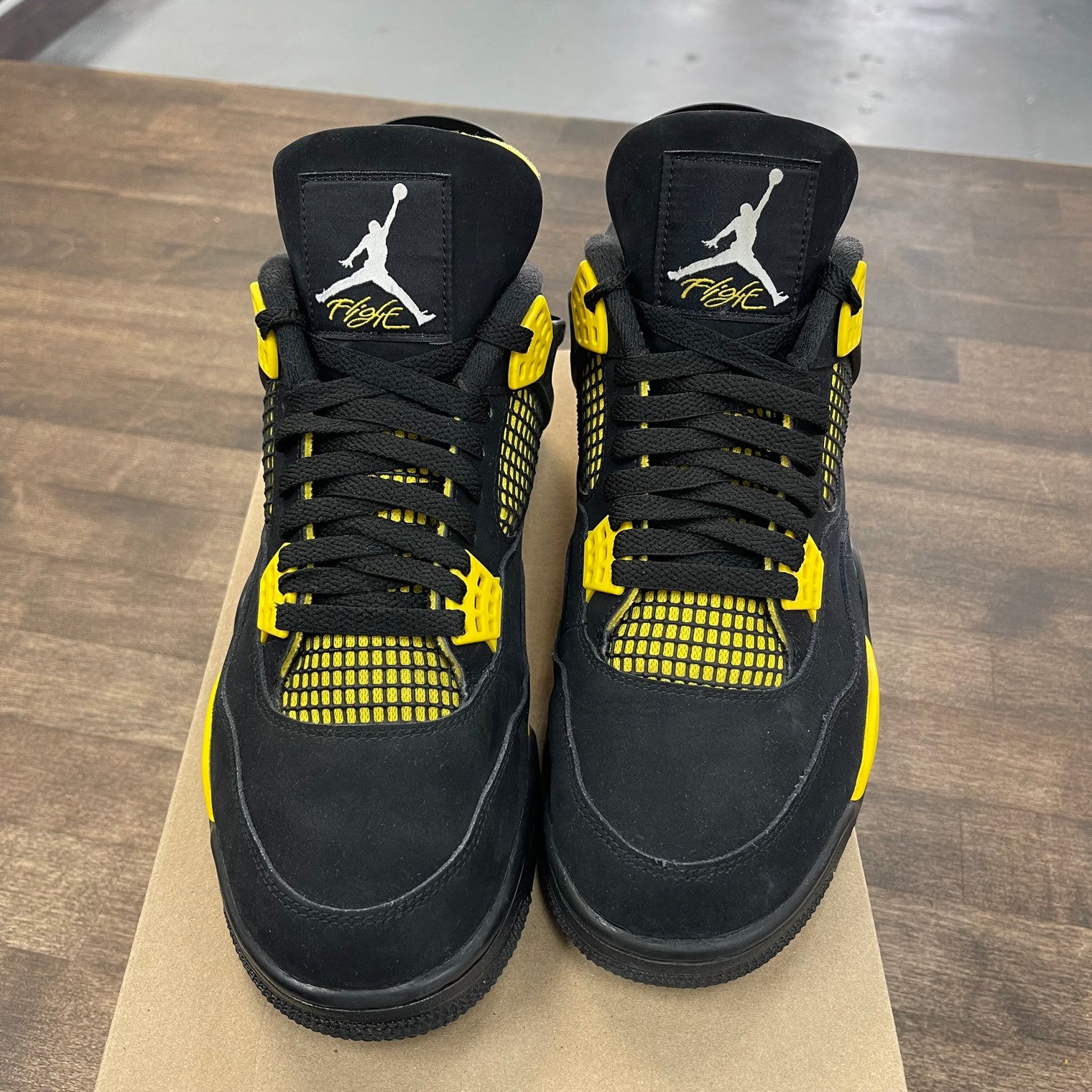 Yellow Thunder Jordan 4 (USED,No Box)