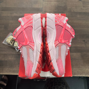 Nike Coral Chalk Hot Punch Vomero 5 (W) (USED) Size 5Y (Pre-Owned) - Image 5