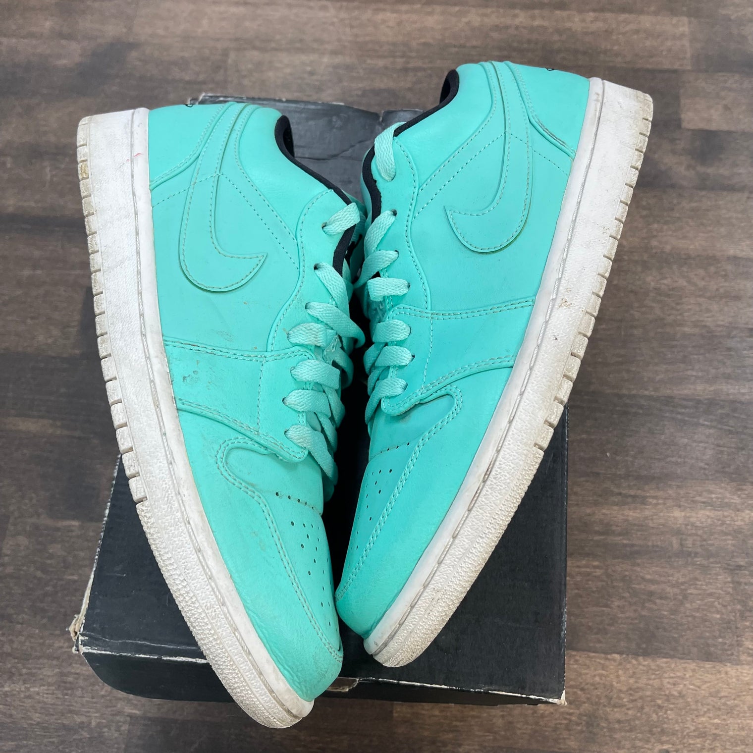 Turquoise Jordan 1 Low (USED)