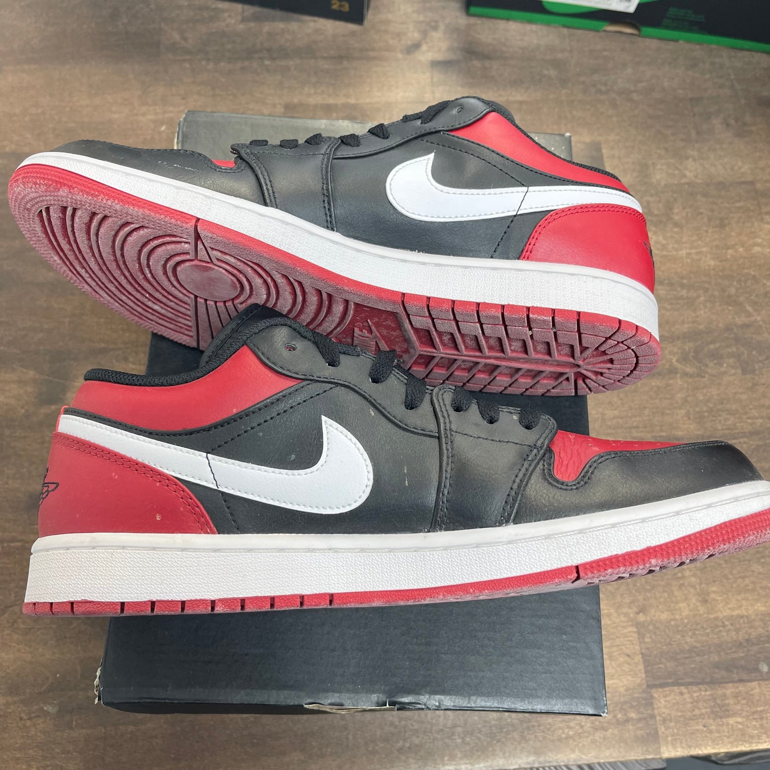 Alternate Bred Toe Jordan 1 Low (USED)