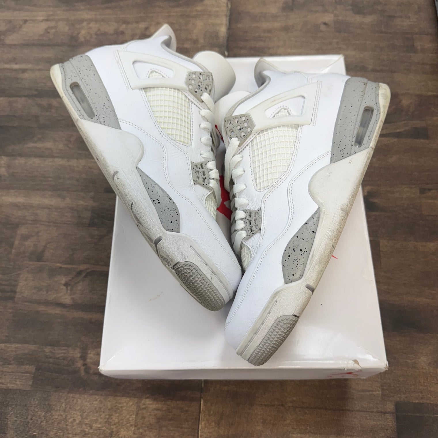 White Oreo Jordan 4 Retro (USED)